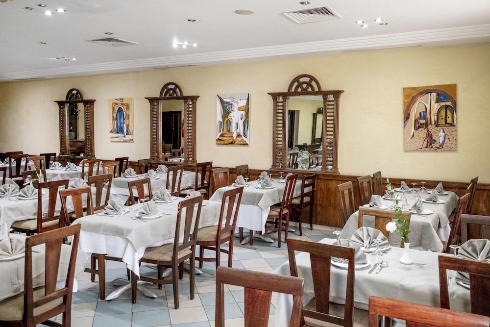Hotel Ibn Khaldoun Тунис Екстериор снимка