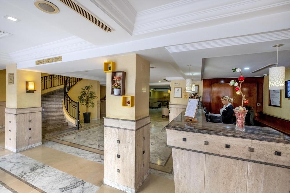 Hotel Ibn Khaldoun Тунис Екстериор снимка