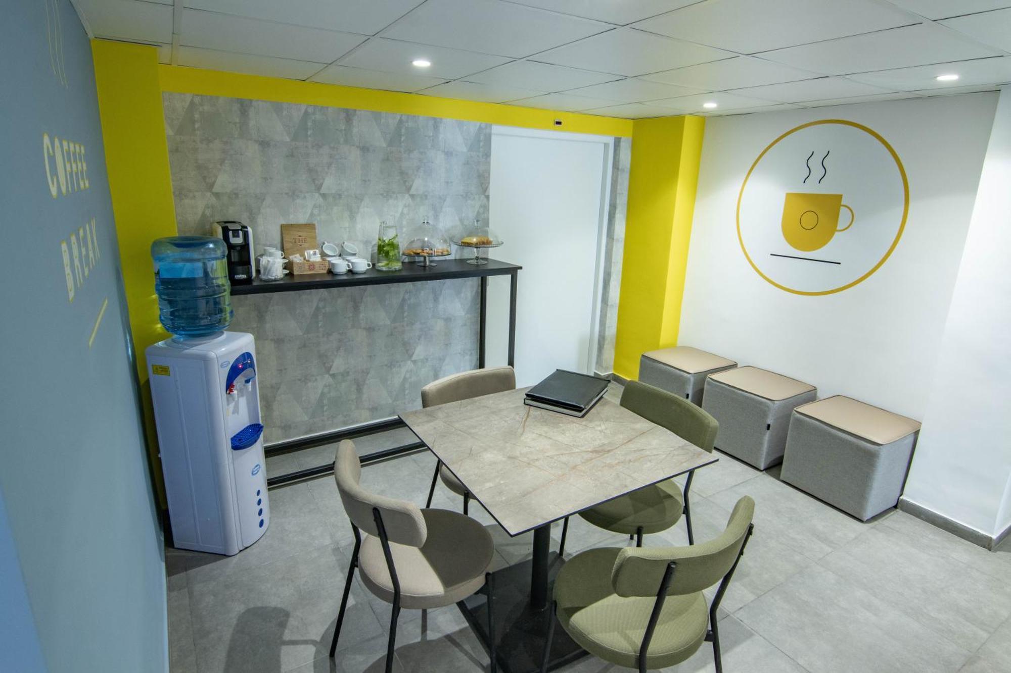 Hotel Ibn Khaldoun Тунис Екстериор снимка