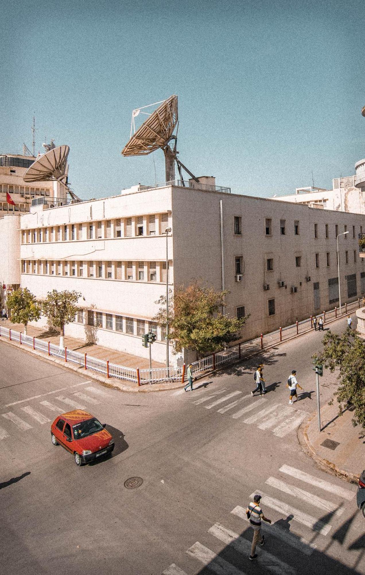Hotel Ibn Khaldoun Тунис Екстериор снимка