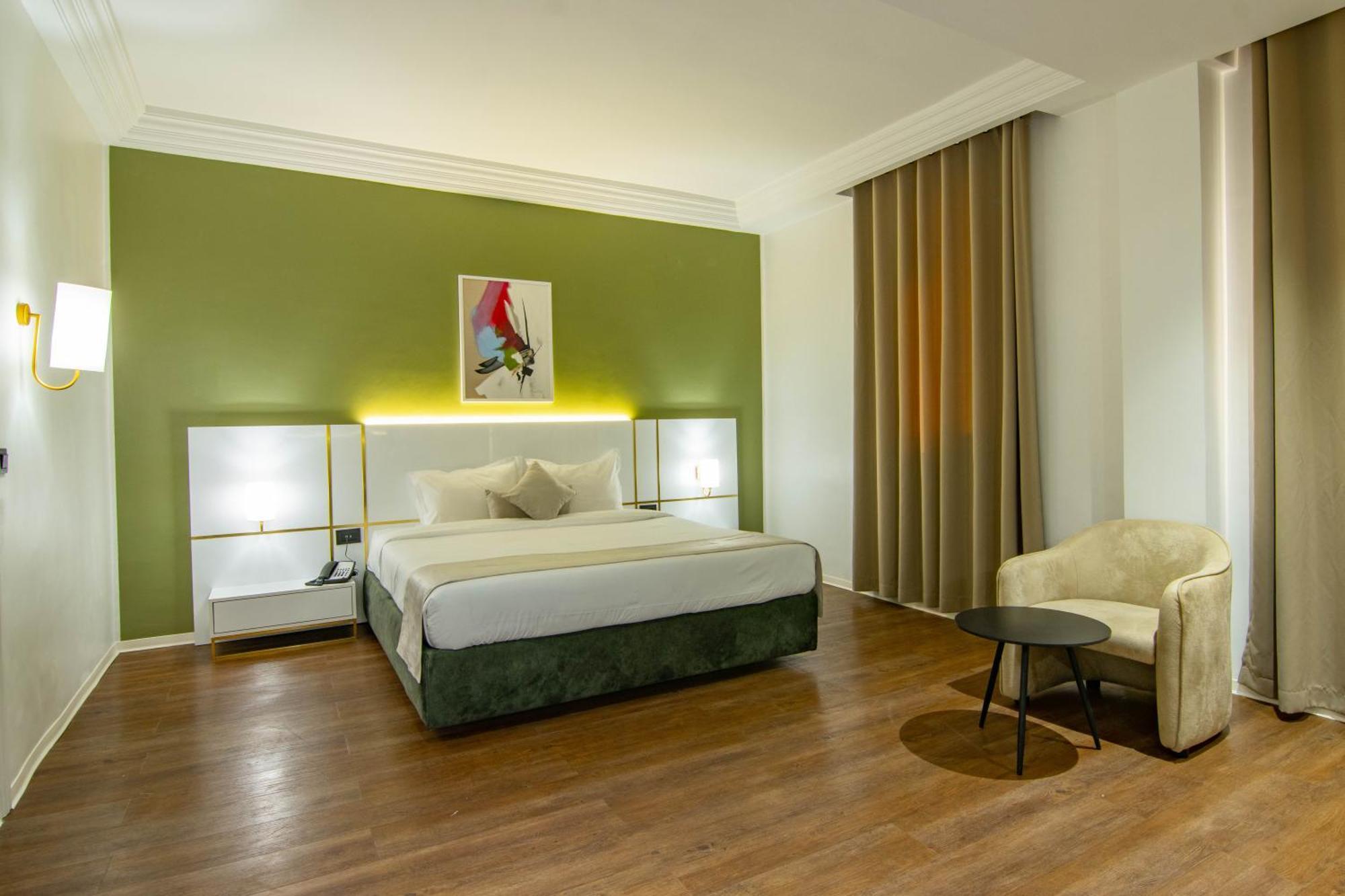 Hotel Ibn Khaldoun Тунис Екстериор снимка