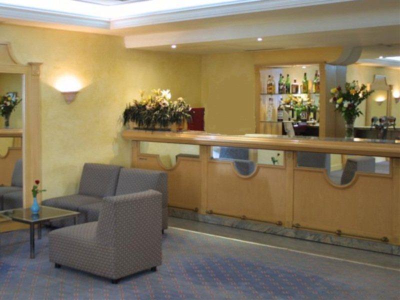 Hotel Ibn Khaldoun Тунис Екстериор снимка