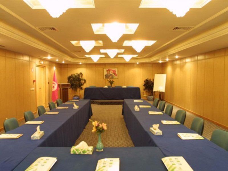 Hotel Ibn Khaldoun Тунис Екстериор снимка